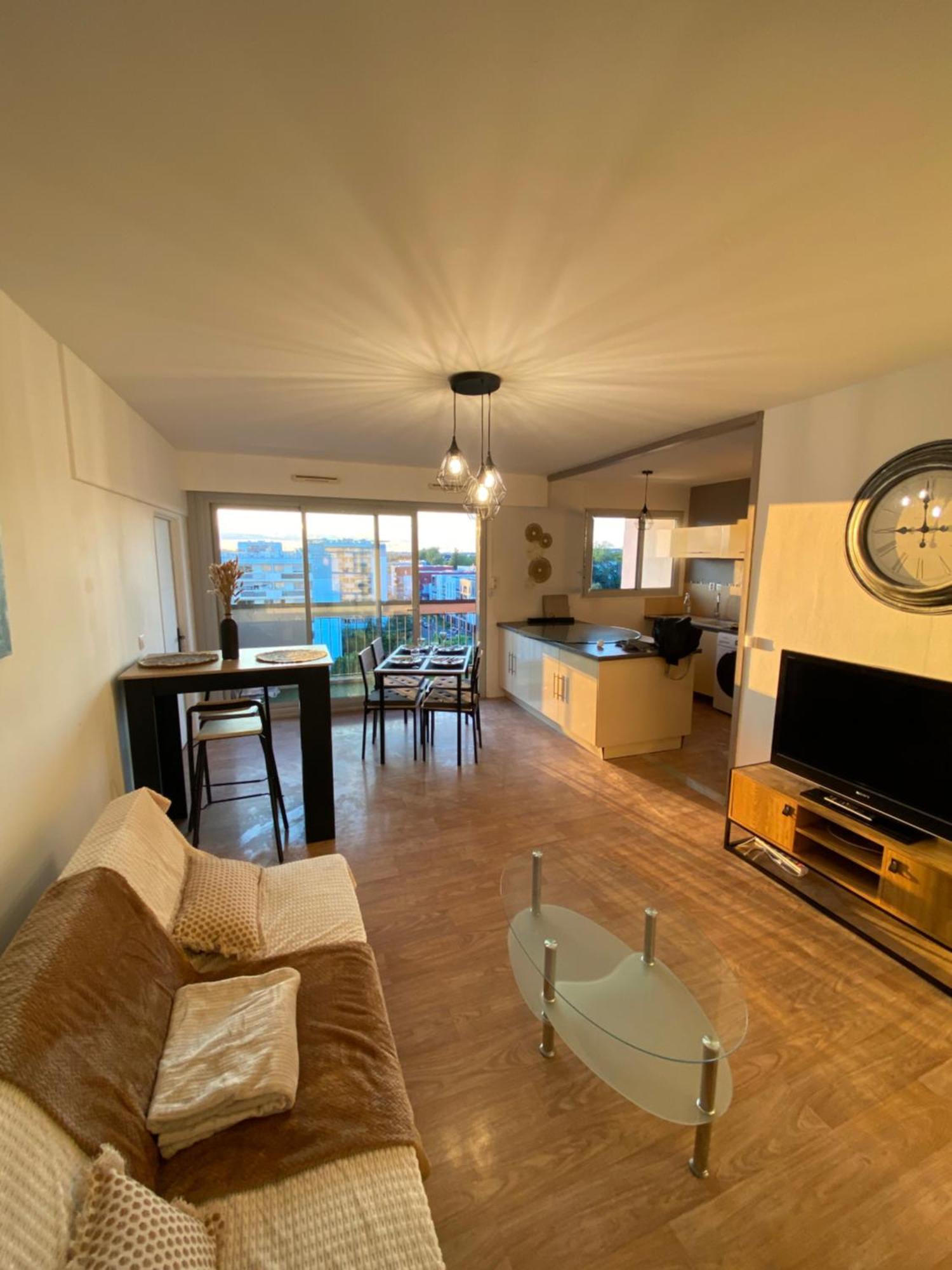 Appartement Spacieux - 10' Gare Angers Exteriér fotografie