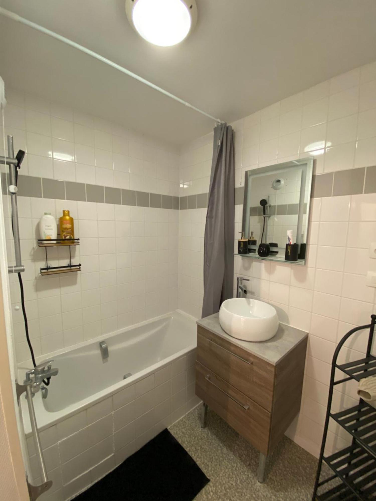 Appartement Spacieux - 10' Gare Angers Exteriér fotografie
